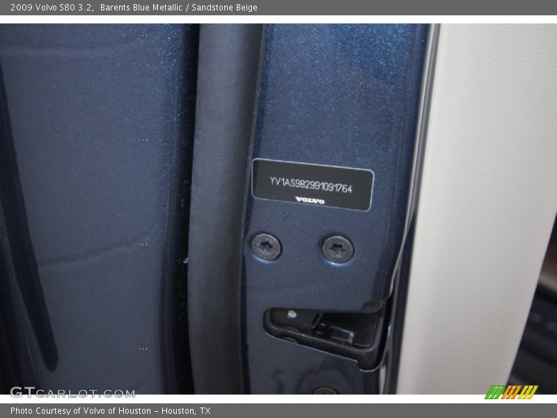 Barents Blue Metallic / Sandstone Beige 2009 Volvo S80 3.2