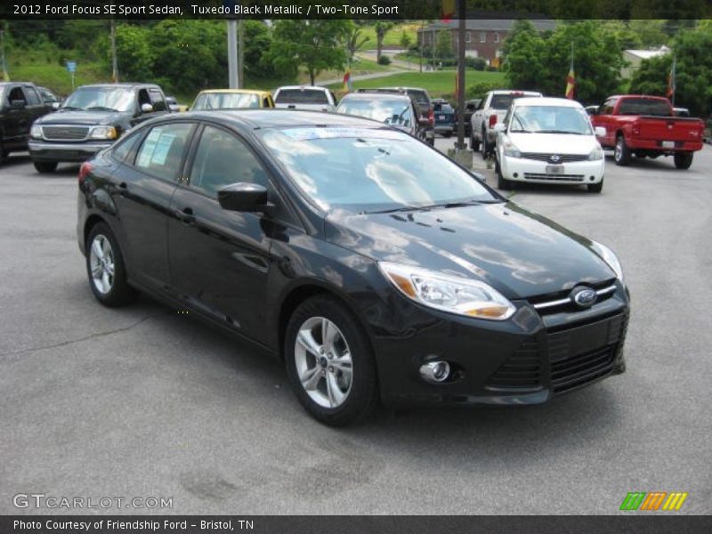 Tuxedo Black Metallic / Two-Tone Sport 2012 Ford Focus SE Sport Sedan
