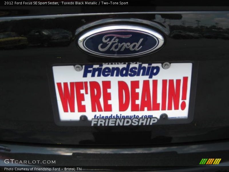 Tuxedo Black Metallic / Two-Tone Sport 2012 Ford Focus SE Sport Sedan
