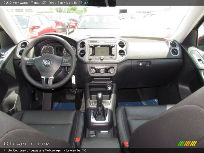 Deep Black Metallic / Black 2012 Volkswagen Tiguan SE