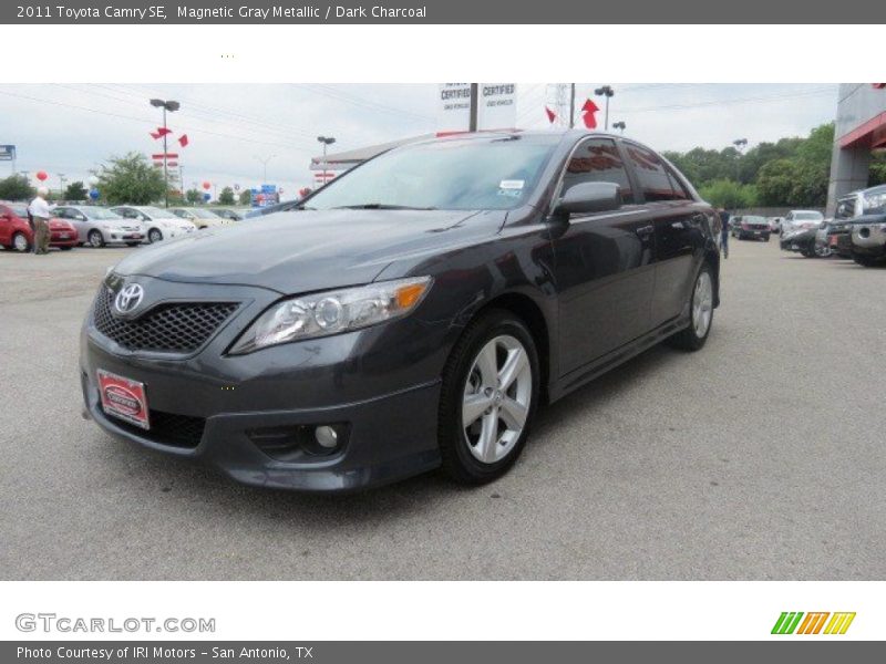 Magnetic Gray Metallic / Dark Charcoal 2011 Toyota Camry SE