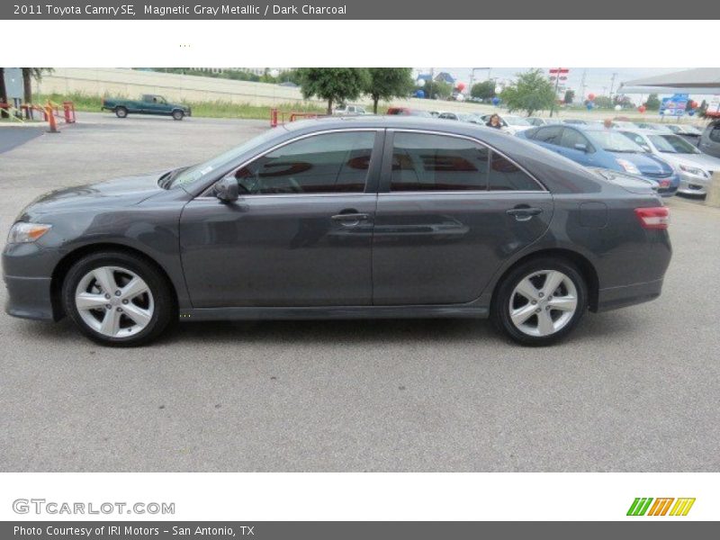 Magnetic Gray Metallic / Dark Charcoal 2011 Toyota Camry SE