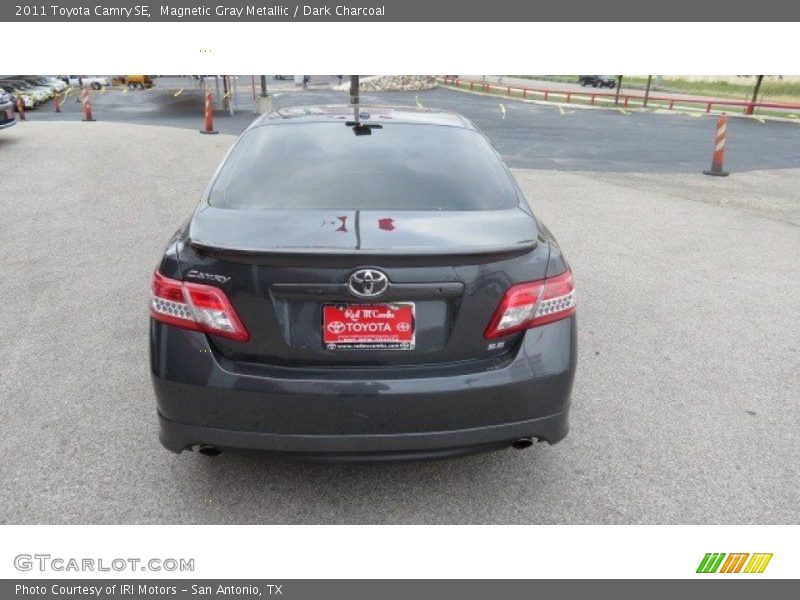Magnetic Gray Metallic / Dark Charcoal 2011 Toyota Camry SE