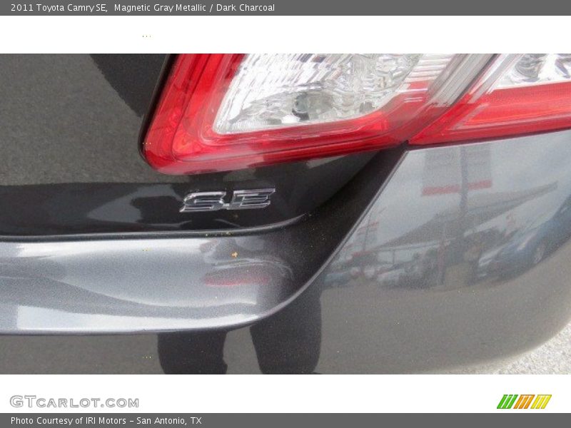 Magnetic Gray Metallic / Dark Charcoal 2011 Toyota Camry SE