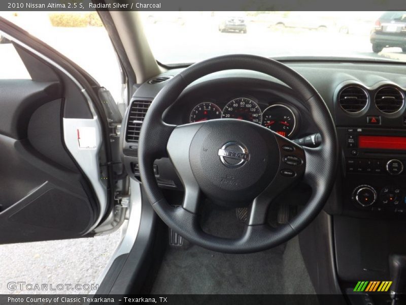 Radiant Silver / Charcoal 2010 Nissan Altima 2.5 S