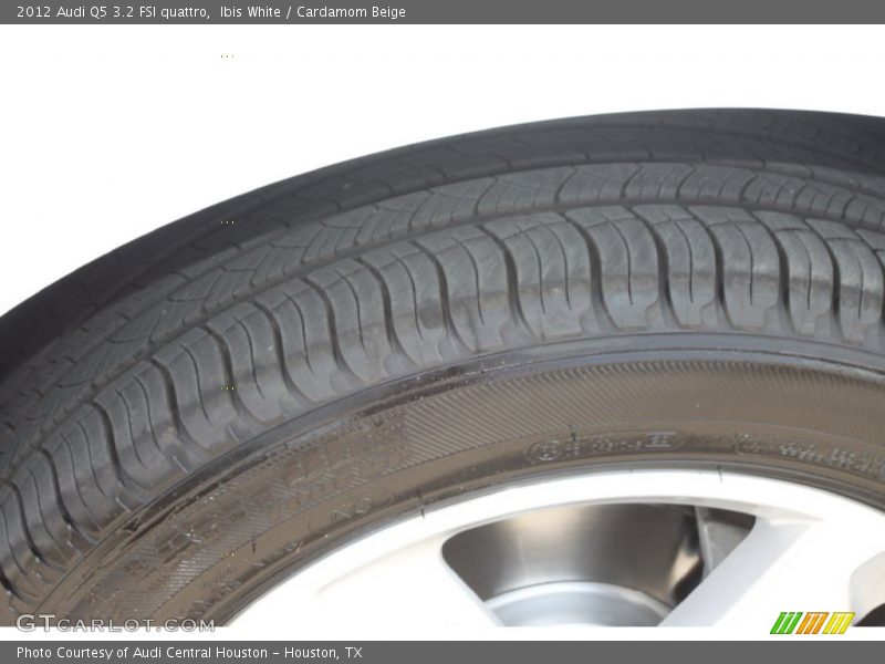 Ibis White / Cardamom Beige 2012 Audi Q5 3.2 FSI quattro