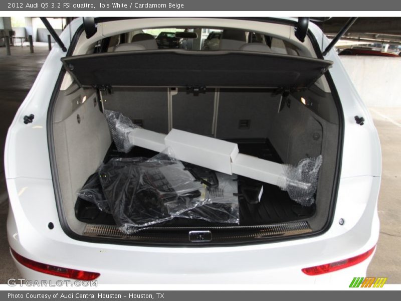 Ibis White / Cardamom Beige 2012 Audi Q5 3.2 FSI quattro