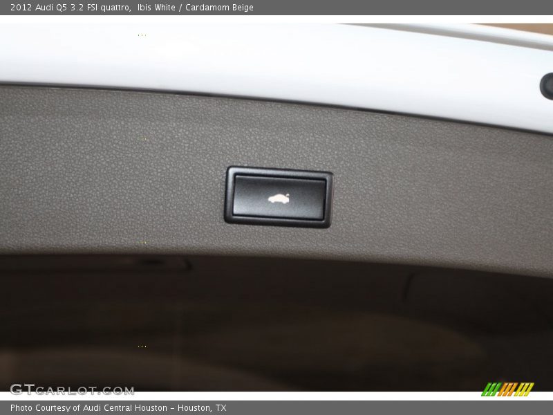 Ibis White / Cardamom Beige 2012 Audi Q5 3.2 FSI quattro