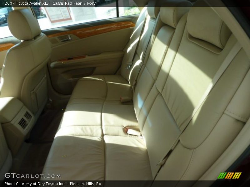 Cassis Red Pearl / Ivory 2007 Toyota Avalon XLS
