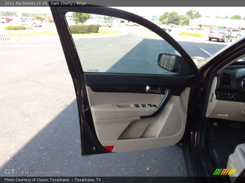 Dark Cherry / Beige 2011 Kia Sorento LX V6