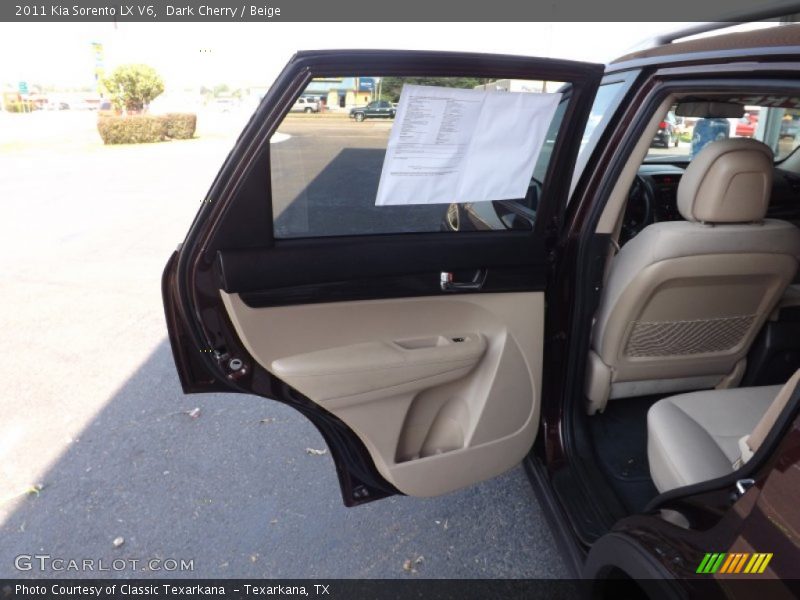 Dark Cherry / Beige 2011 Kia Sorento LX V6