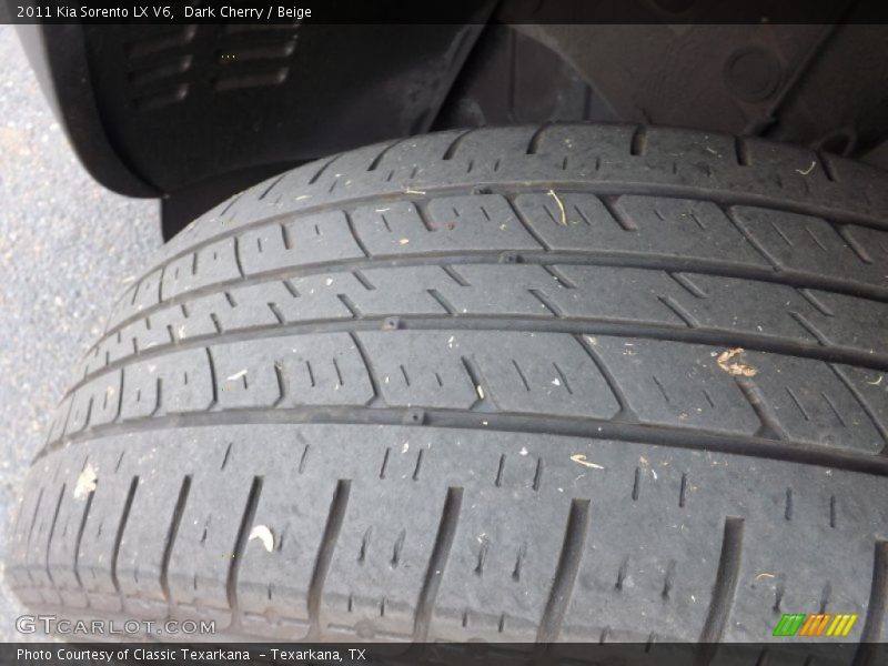 Dark Cherry / Beige 2011 Kia Sorento LX V6