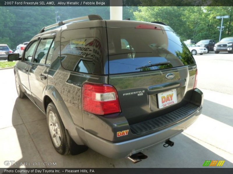 Alloy Metallic / Pebble Beige 2007 Ford Freestyle SEL AWD