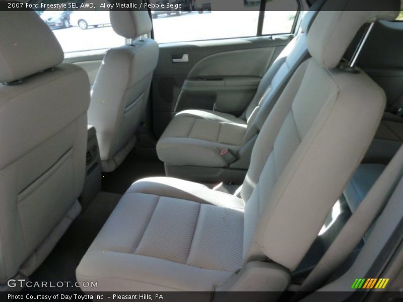 Alloy Metallic / Pebble Beige 2007 Ford Freestyle SEL AWD