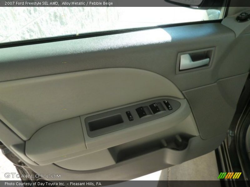 Alloy Metallic / Pebble Beige 2007 Ford Freestyle SEL AWD