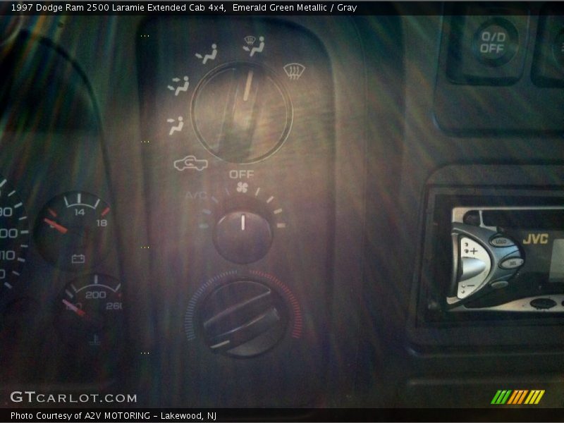 Emerald Green Metallic / Gray 1997 Dodge Ram 2500 Laramie Extended Cab 4x4