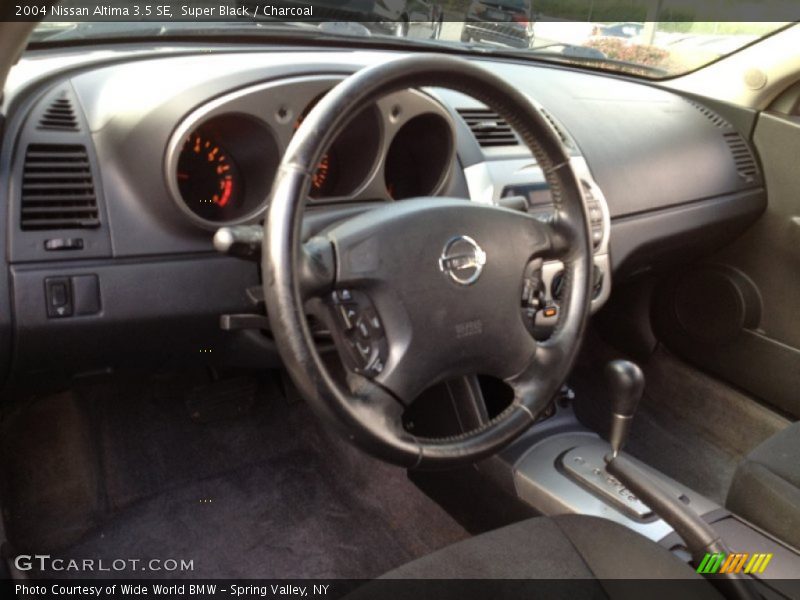 Super Black / Charcoal 2004 Nissan Altima 3.5 SE