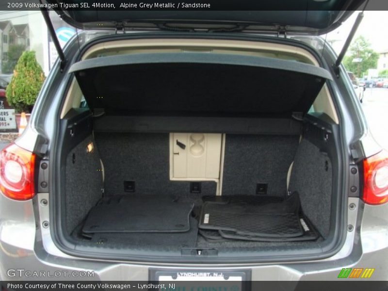 Alpine Grey Metallic / Sandstone 2009 Volkswagen Tiguan SEL 4Motion
