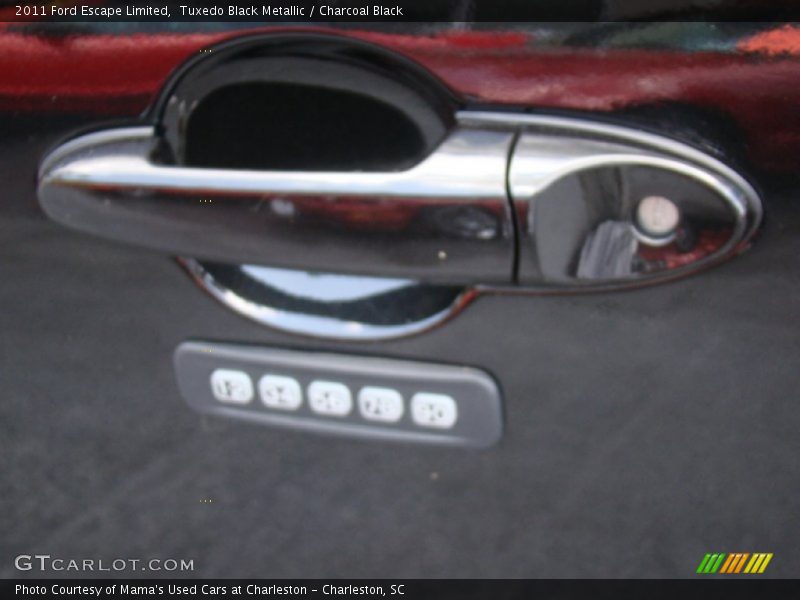 Tuxedo Black Metallic / Charcoal Black 2011 Ford Escape Limited