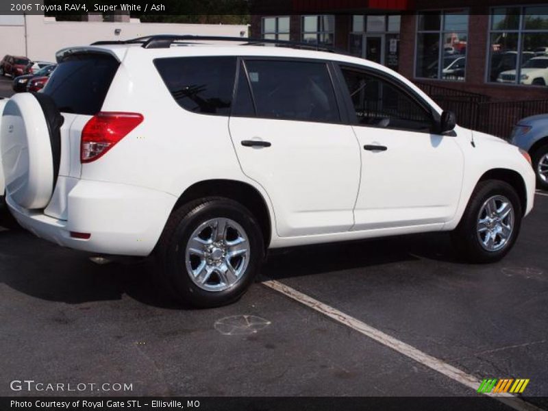 Super White / Ash 2006 Toyota RAV4