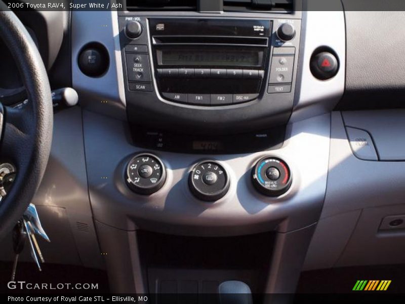 Super White / Ash 2006 Toyota RAV4