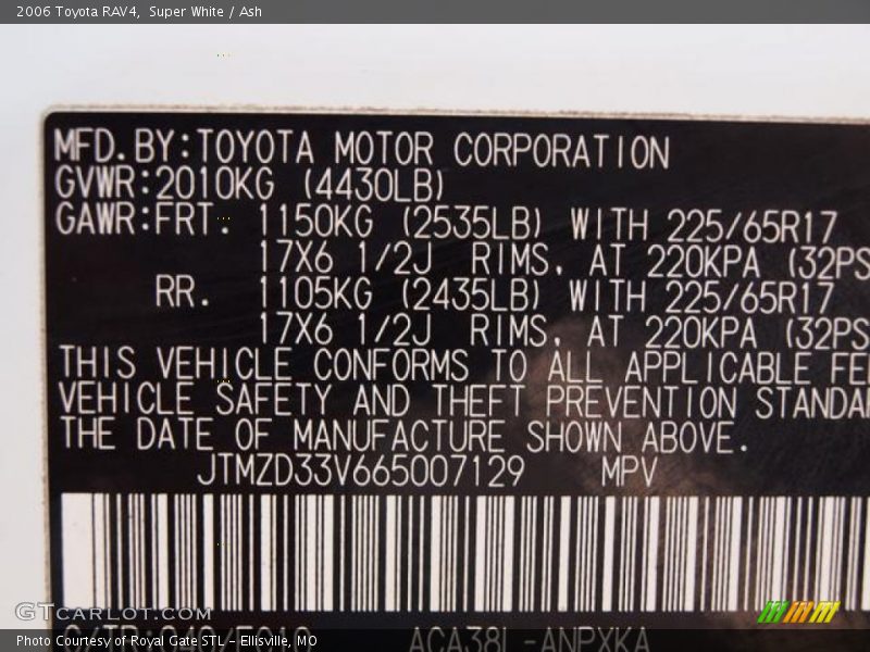 Super White / Ash 2006 Toyota RAV4