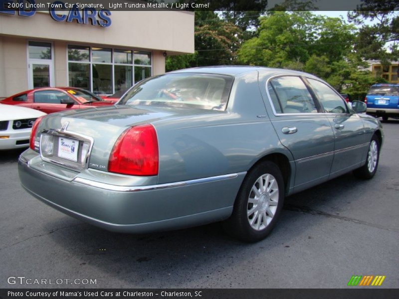 Light Tundra Metallic / Light Camel 2006 Lincoln Town Car Signature