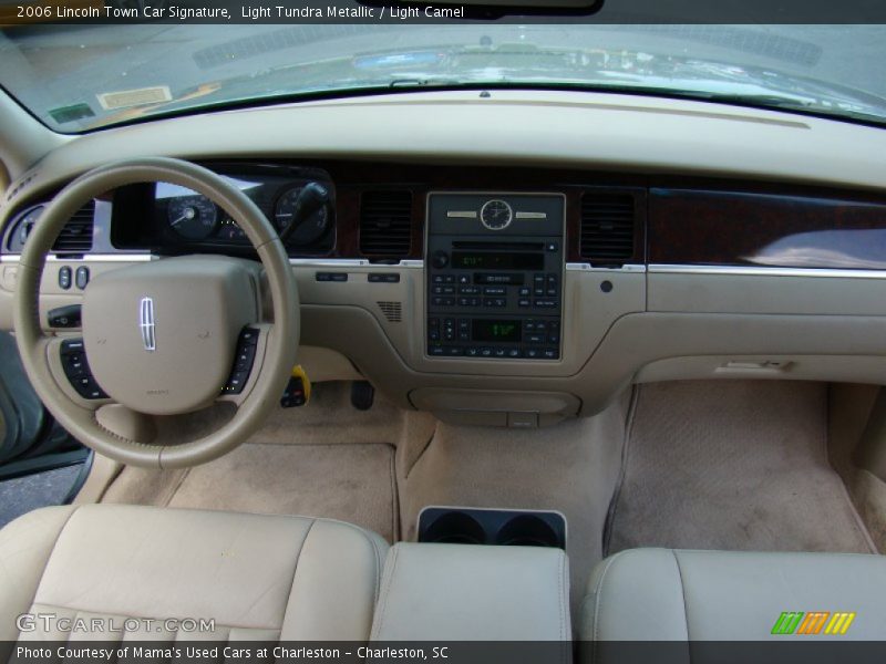 Light Tundra Metallic / Light Camel 2006 Lincoln Town Car Signature