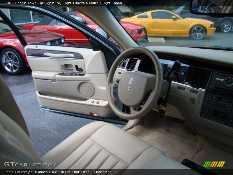 Light Tundra Metallic / Light Camel 2006 Lincoln Town Car Signature