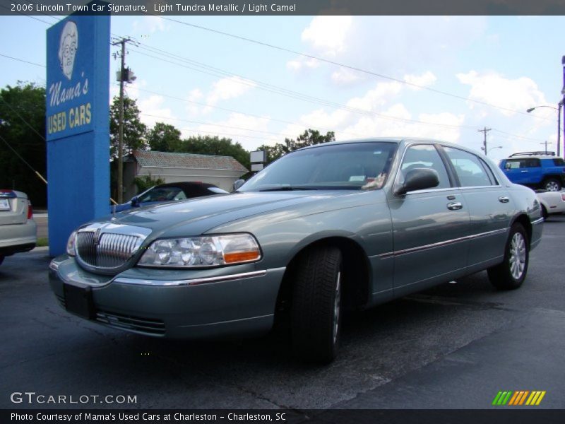 Light Tundra Metallic / Light Camel 2006 Lincoln Town Car Signature