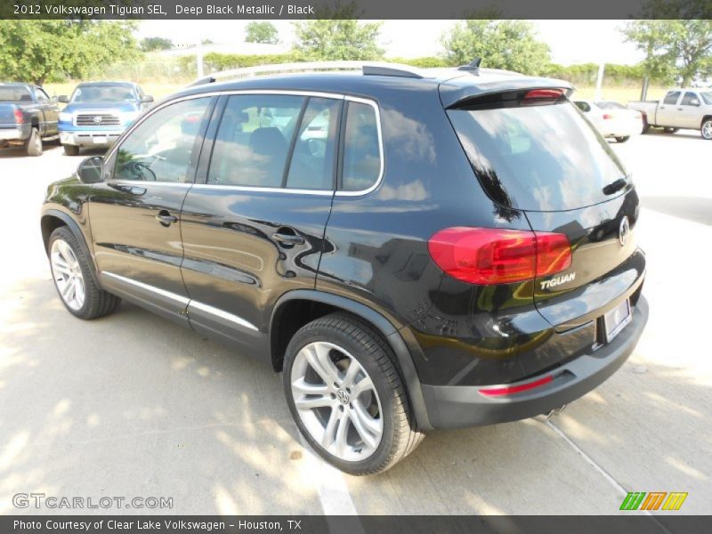Deep Black Metallic / Black 2012 Volkswagen Tiguan SEL