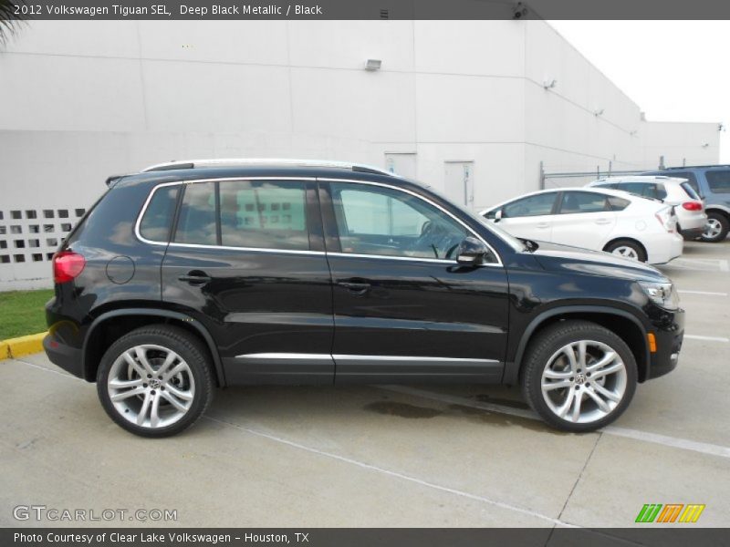 Deep Black Metallic / Black 2012 Volkswagen Tiguan SEL
