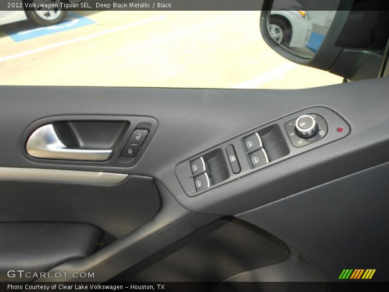 Controls of 2012 Tiguan SEL