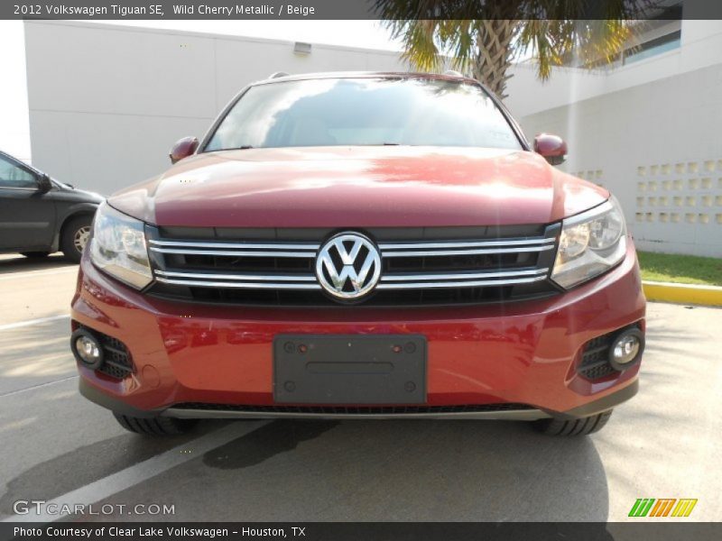 Wild Cherry Metallic / Beige 2012 Volkswagen Tiguan SE