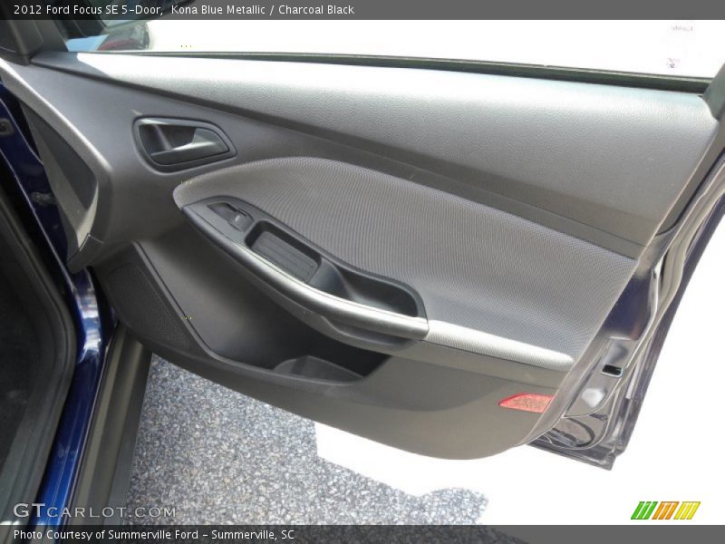 Kona Blue Metallic / Charcoal Black 2012 Ford Focus SE 5-Door
