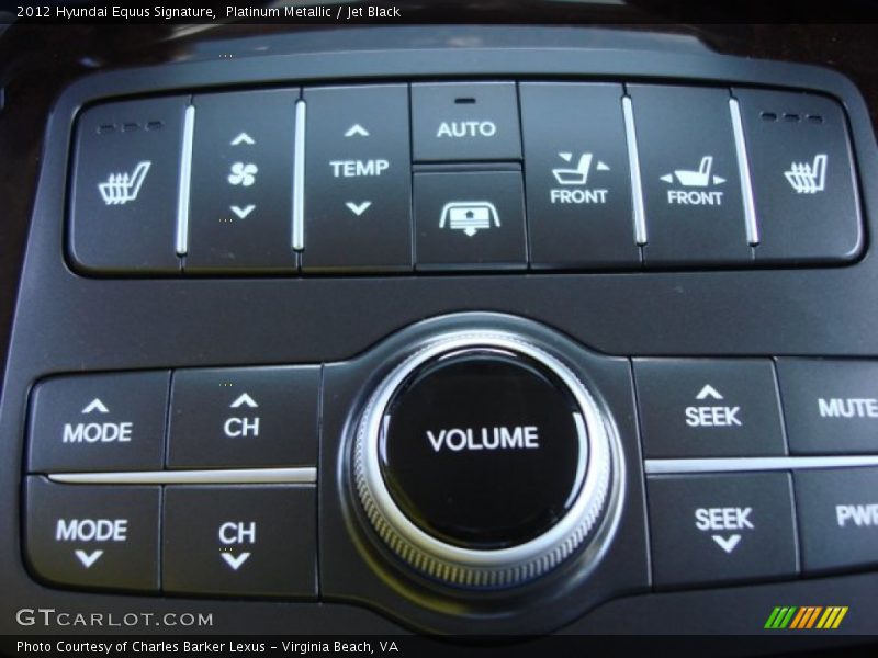 Rear seat controls - 2012 Hyundai Equus Signature