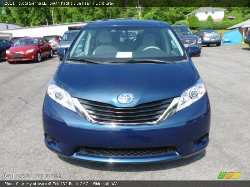 South Pacific Blue Pearl / Light Gray 2011 Toyota Sienna LE