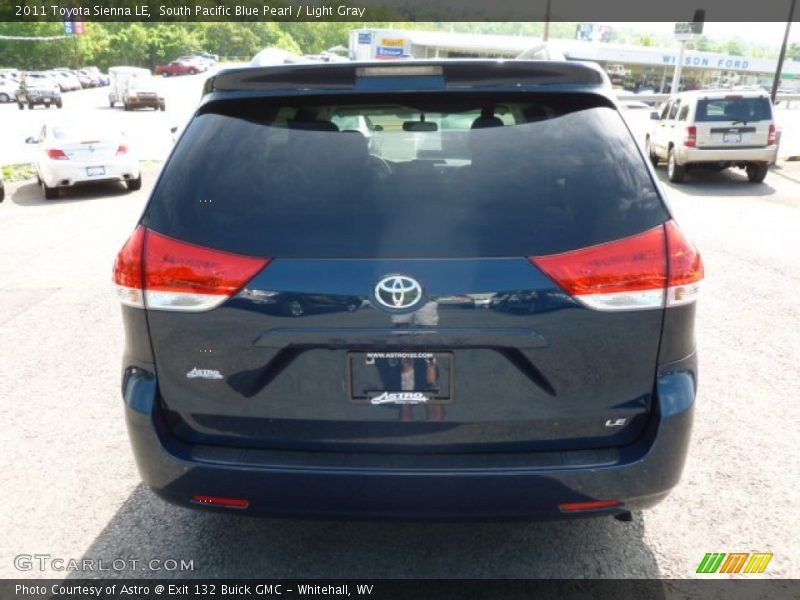 South Pacific Blue Pearl / Light Gray 2011 Toyota Sienna LE