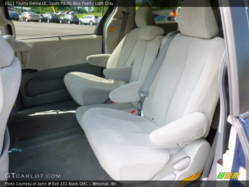 South Pacific Blue Pearl / Light Gray 2011 Toyota Sienna LE