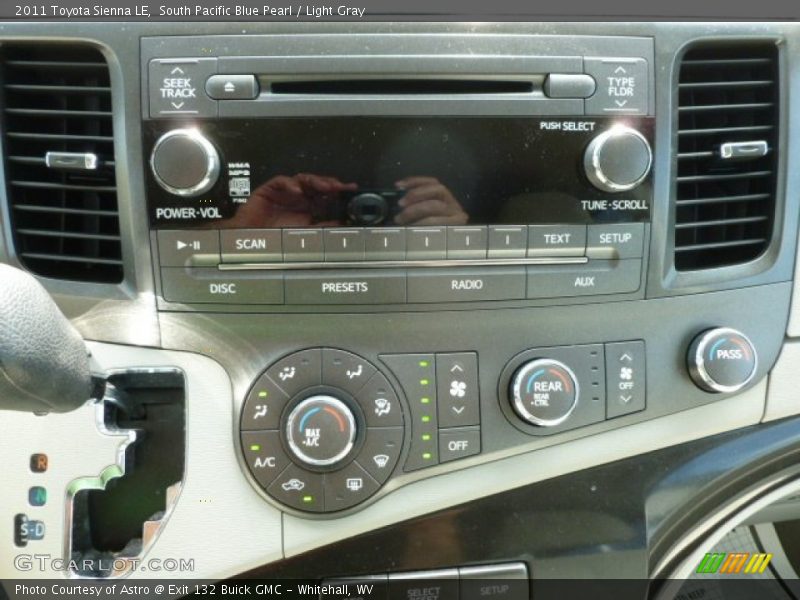 South Pacific Blue Pearl / Light Gray 2011 Toyota Sienna LE