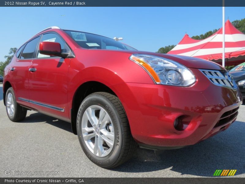 Front 3/4 View of 2012 Rogue SV