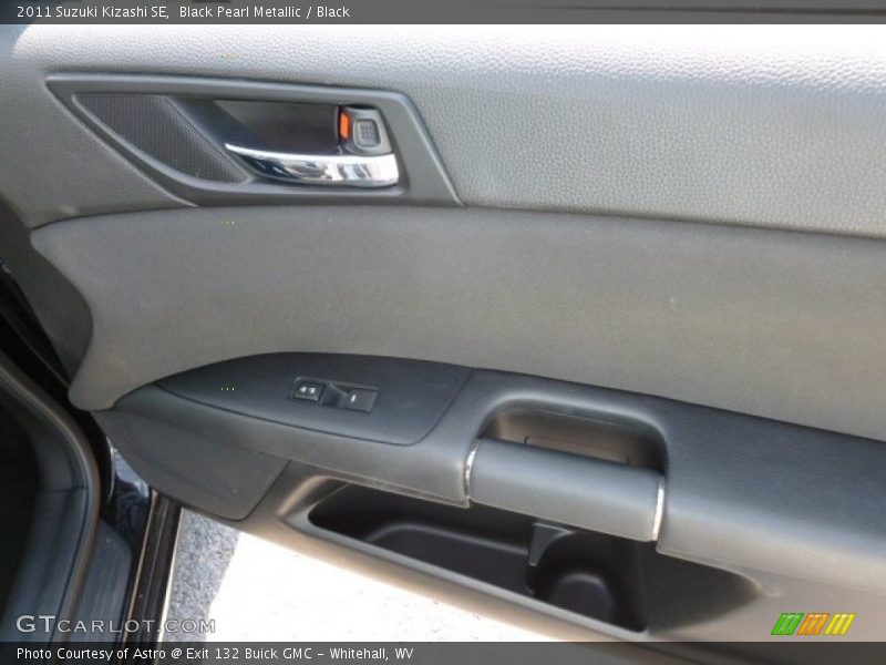 Black Pearl Metallic / Black 2011 Suzuki Kizashi SE