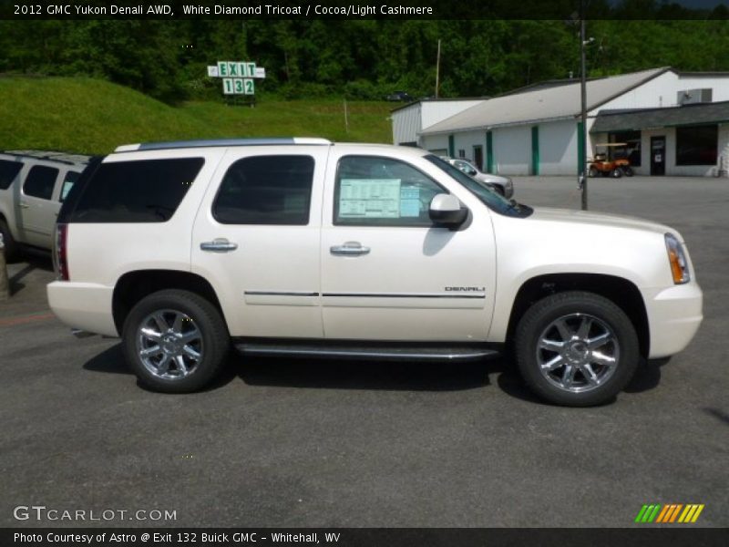 White Diamond Tricoat / Cocoa/Light Cashmere 2012 GMC Yukon Denali AWD