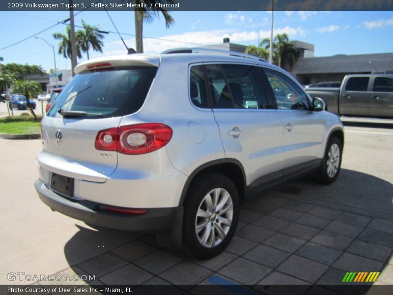 Reflex Silver Metallic / Charcoal 2009 Volkswagen Tiguan S