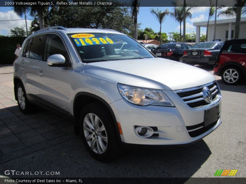 Reflex Silver Metallic / Charcoal 2009 Volkswagen Tiguan S