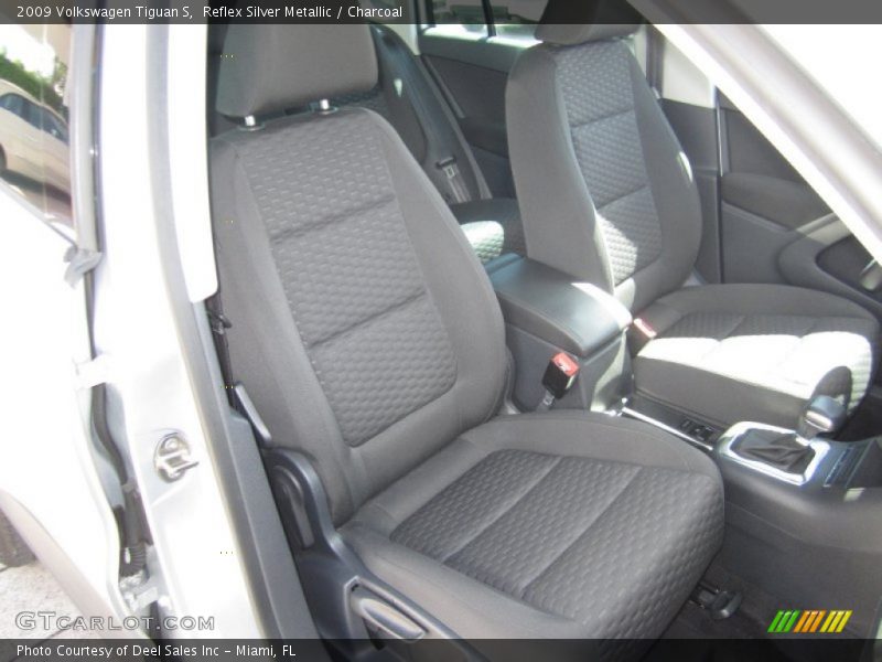 Reflex Silver Metallic / Charcoal 2009 Volkswagen Tiguan S