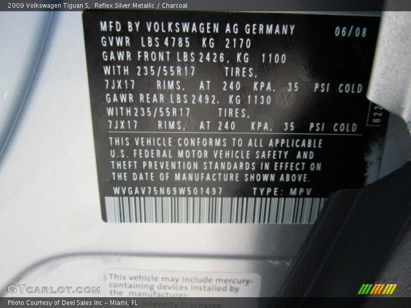 Reflex Silver Metallic / Charcoal 2009 Volkswagen Tiguan S