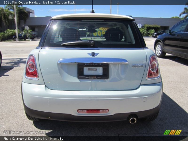 Ice Blue / Carbon Black 2011 Mini Cooper Hardtop