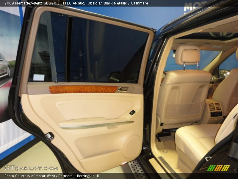 Obsidian Black Metallic / Cashmere 2009 Mercedes-Benz GL 320 BlueTEC 4Matic