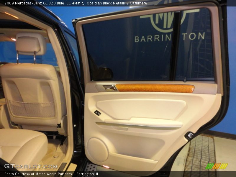 Obsidian Black Metallic / Cashmere 2009 Mercedes-Benz GL 320 BlueTEC 4Matic